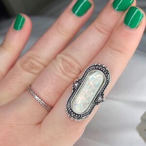 ♡♡♡ Oval White Stone Adjustable Ring Alloy Costume Jewelry size 8